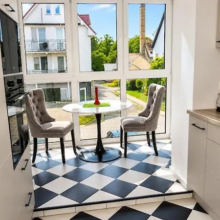 Large In Dziwnowek, Close To The Sea دجيفنوفيك